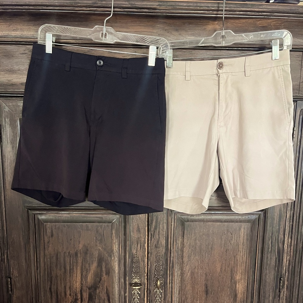 ROUNDTREE & YORKE Performance mens shorts, size 28